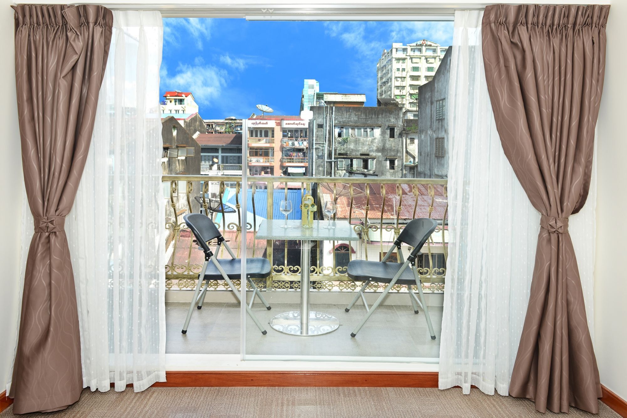 Hotel Bond Yangon Eksteriør bilde